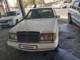 Mercedes-Benz E 200 1991 годаfor650 000 тг. в Шымкент