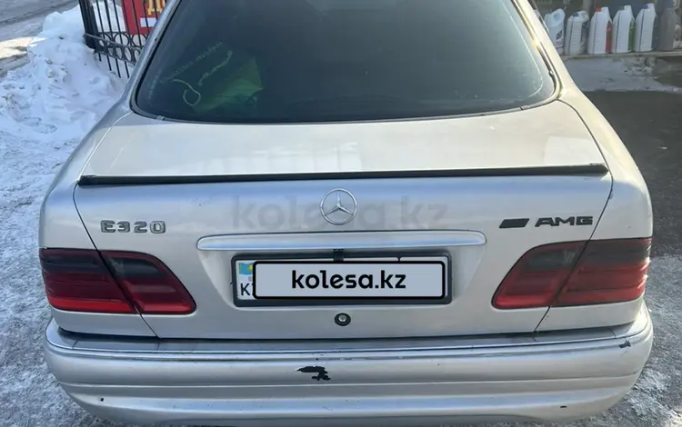 Mercedes-Benz E 320 1999 годаүшін3 200 000 тг. в Астана