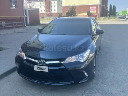 Toyota Camry 2017 года за 7 300 000 тг. в Актобе