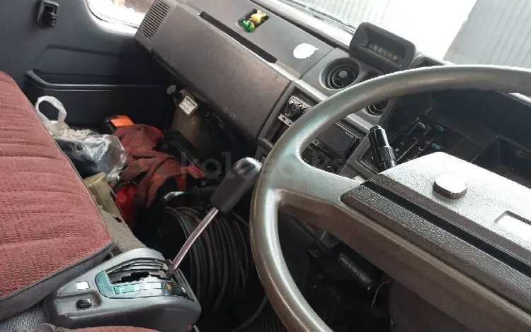 Toyota  HiAce 1994 года за 4 200 000 тг. в Алматы