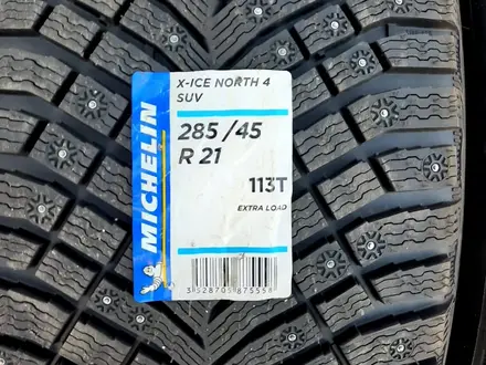 Michelin X-ICE NORTH 4 SUV 285/45 R21 фирменные BMW X5 за 300 000 тг. в Караганда – фото 4