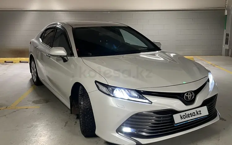 Toyota Camry 2018 годаfor13 100 000 тг. в Астана