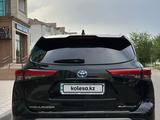 Toyota Highlander 2021 годаүшін25 000 000 тг. в Уральск – фото 2