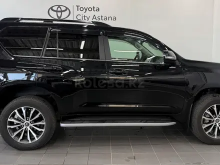 Toyota Land Cruiser Prado Luxe 2023 года за 39 375 000 тг. в Астана – фото 18