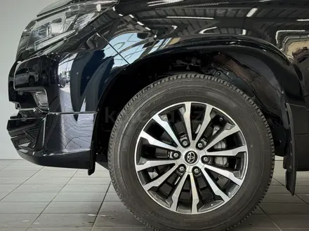 Toyota Land Cruiser Prado Luxe 2023 года за 39 375 000 тг. в Астана – фото 17