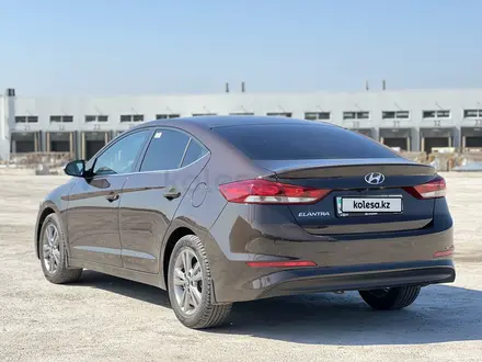 Hyundai Elantra 2018 года за 8 000 000 тг. в Караганда – фото 4