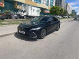 Toyota Camry 2022 года за 15 500 000 тг. в Астана – фото 2