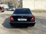 Mercedes-Benz C 220 1997 года за 3 500 000 тг. в Алматы – фото 4