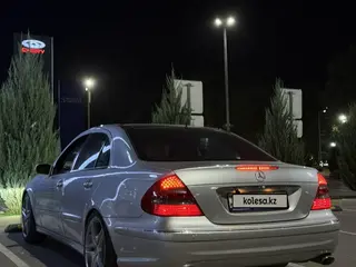 Mercedes-Benz E 320