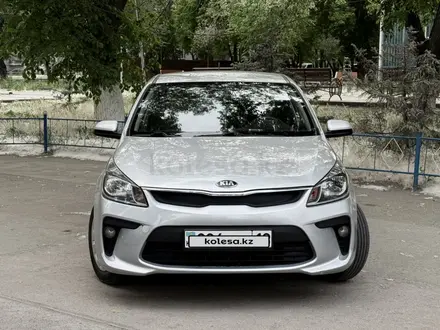 Kia Rio 2018 года за 7 190 000 тг. в Семей – фото 2