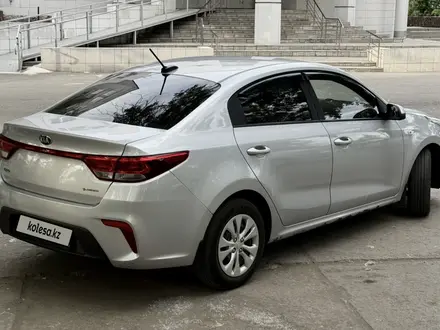 Kia Rio 2018 года за 7 190 000 тг. в Семей – фото 7
