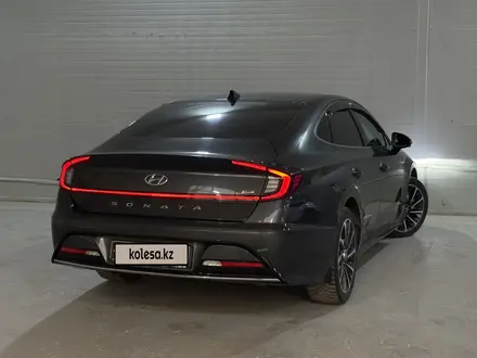 Hyundai Sonata 2020 года за 11 000 000 тг. в Костанай – фото 4
