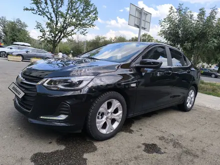 Chevrolet Onix 2025 года за 6 400 000 тг. в Алматы – фото 2