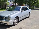 Mercedes-Benz E 200 2001 годаүшін3 100 000 тг. в Тараз