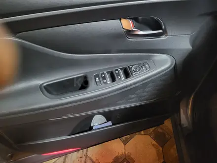 Hyundai Santa Fe 2021 года за 16 000 000 тг. в Шымкент – фото 6