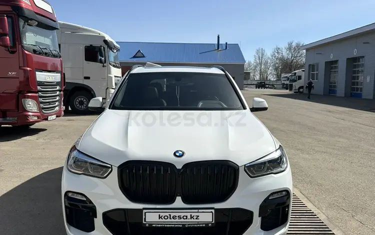 BMW X5 2020 года за 43 000 000 тг. в Уральск