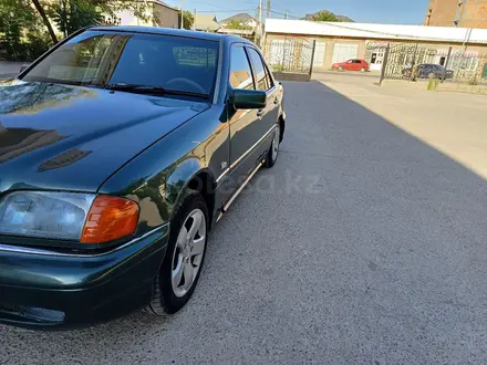 Mercedes-Benz C 200 1994 года за 1 800 000 тг. в Сарыагаш – фото 2