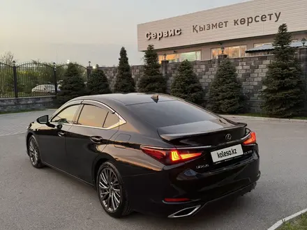 Lexus ES 350 2020 года за 31 000 000 тг. в Алматы – фото 8