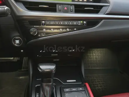 Lexus ES 350 2020 года за 31 000 000 тг. в Алматы – фото 13
