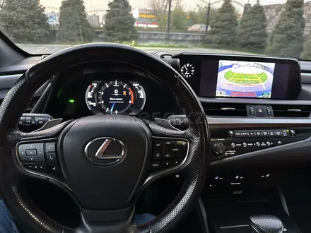 Lexus ES 350 2020 года за 31 000 000 тг. в Алматы – фото 12