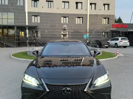 Lexus ES 350 2020 года за 31 000 000 тг. в Алматы – фото 5