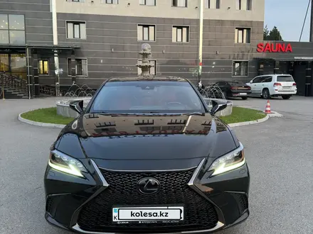 Lexus ES 350 2020 года за 31 000 000 тг. в Алматы – фото 11