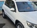 Volkswagen Tiguan 2015 годаfor7 900 000 тг. в Актау – фото 3