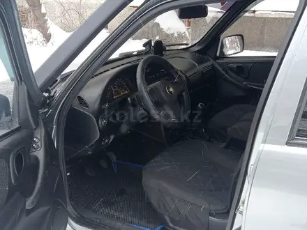 Chevrolet Niva 2015 года за 4 900 000 тг. в Петропавловск – фото 7