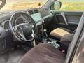 Toyota Land Cruiser Prado 2010 года за 12 800 000 тг. в Атырау – фото 3