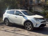 Toyota RAV4 2017 года за 9 500 000 тг. в Караганда – фото 2