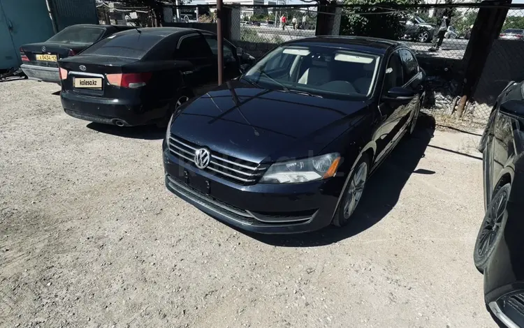 Volkswagen Passat 2013 года за 4 300 000 тг. в Актау