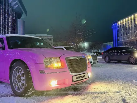 Chrysler 300C 2007 года за 3 000 000 тг. в Актобе – фото 3