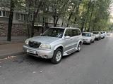 Suzuki XL7 2003 года за 3 500 000 тг. в Алматы – фото 3