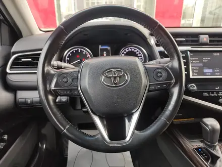 Toyota Camry 2018 года за 12 800 000 тг. в Астана – фото 13