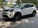 Toyota RAV4 2016 года за 14 000 000 тг. в Алматы – фото 2