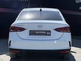 Hyundai Accent 2021 года за 7 500 000 тг. в Актобе – фото 4