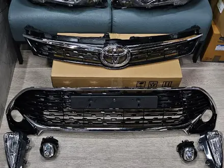 В сборе решетка радиатор Toyota Camry Exclusive 55 за 28 633 тг. в Алматы