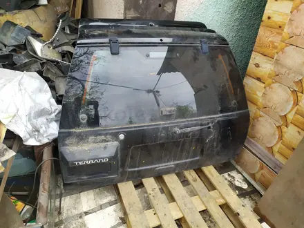 Крышка багажника дверь задняя за 880 тг. в Алматы