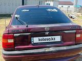 Opel Vectra 1994 года за 350 000 тг. в Актобе – фото 2