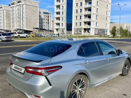 Toyota Camry 2018 года за 9 300 000 тг. в Астана – фото 5