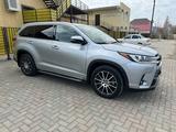 Toyota Highlander 2018 года за 20 800 000 тг. в Уральск