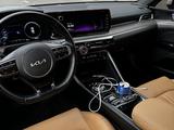 Kia K5 2021 года за 12 300 000 тг. в Алматы – фото 5