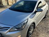 Hyundai Solaris 2015 года за 6 100 000 тг. в Актау – фото 2