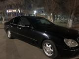 Mercedes-Benz S 500 1999 года за 3 500 000 тг. в Атырау – фото 4