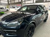 Porsche Cayenne 2019 года за 42 000 000 тг. в Алматы