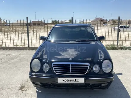 Mercedes-Benz E 320 2000 года за 4 100 000 тг. в Актау