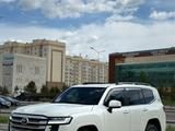 Toyota Land Cruiser 2022 года за 55 000 000 тг. в Астана – фото 2