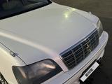 Toyota Crown 2003 года за 3 000 000 тг. в Актау – фото 2