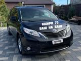Toyota Sienna 2014 года за 7 600 000 тг. в Атырау