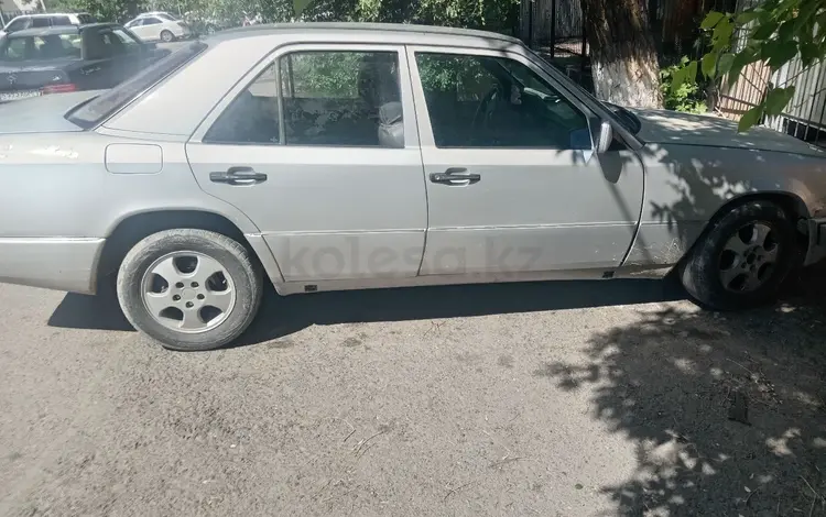 Mercedes-Benz E 230 1990 года за 1 000 000 тг. в Талдыкорган